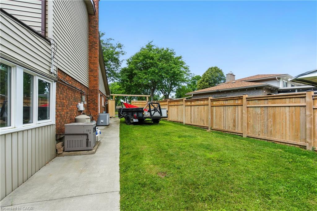 7078 Rosseau Place, Niagara Falls, ON - Outdoor