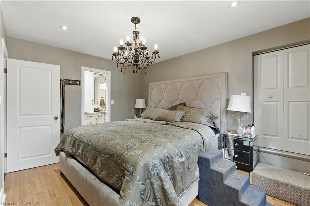 7078 Rosseau Place, Niagara Falls, ON - Indoor Photo Showing Bedroom