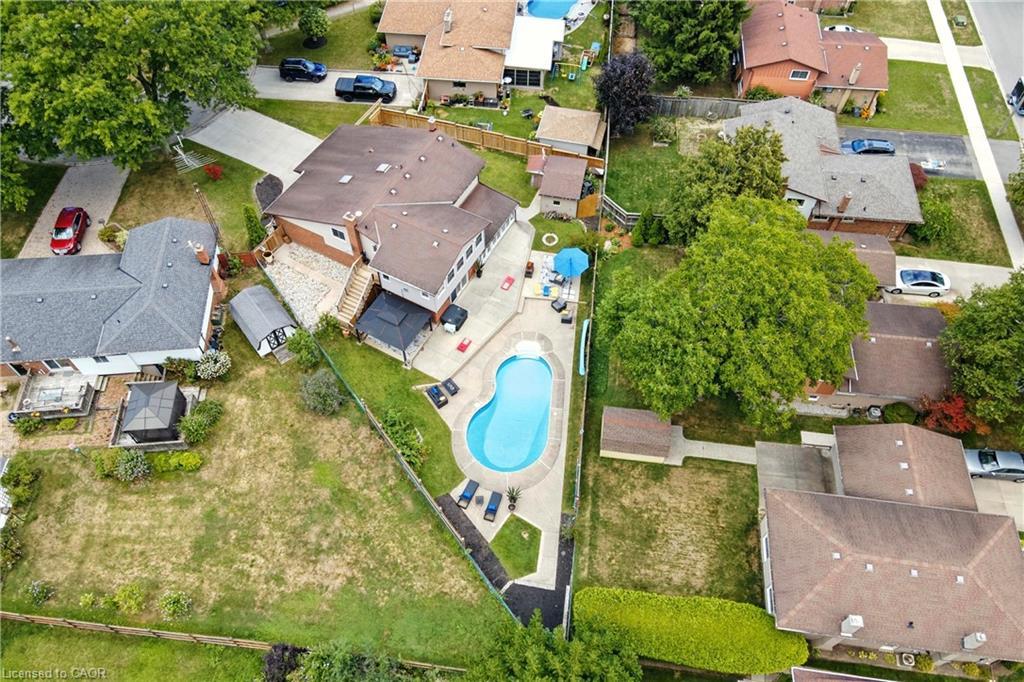 7078 Rosseau Place, Niagara Falls, ON - Outdoor With View