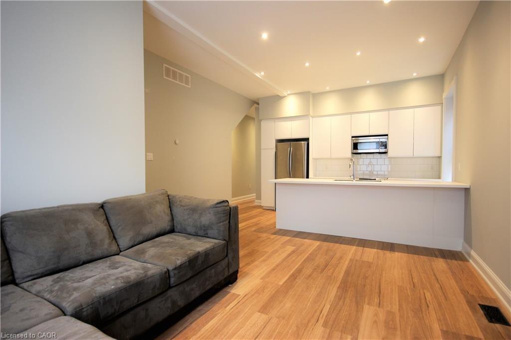 1-143 Grant Avenue, Hamilton, ON - Indoor