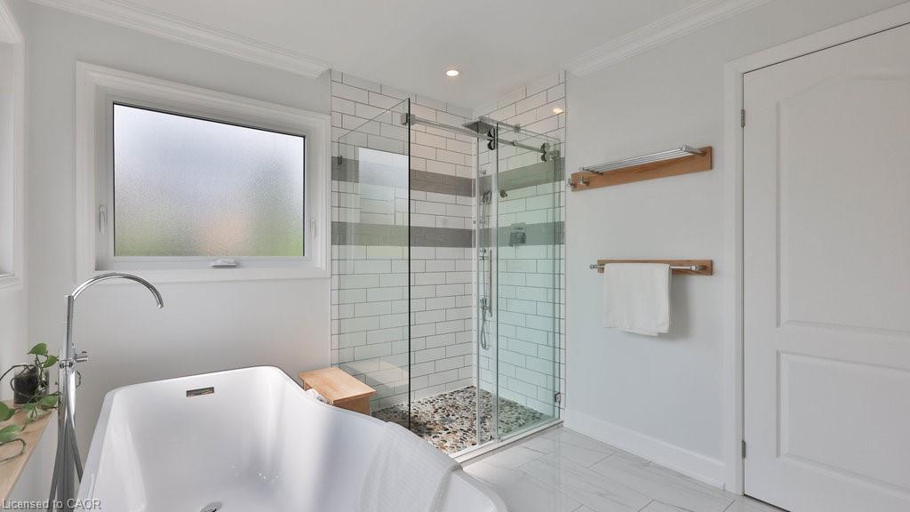 5570 Mcfarren Boulevard, Mississauga, ON - Indoor Photo Showing Bathroom