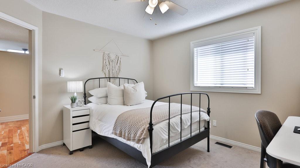 5570 Mcfarren Boulevard, Mississauga, ON - Indoor Photo Showing Bedroom