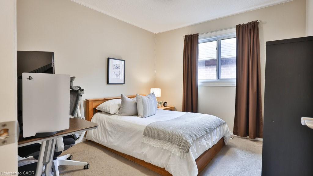 5570 Mcfarren Boulevard, Mississauga, ON - Indoor Photo Showing Bedroom