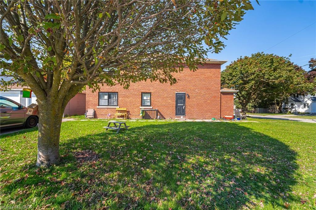 (Lower)-21 Beverley Street, Waterloo, ON - Outdoor