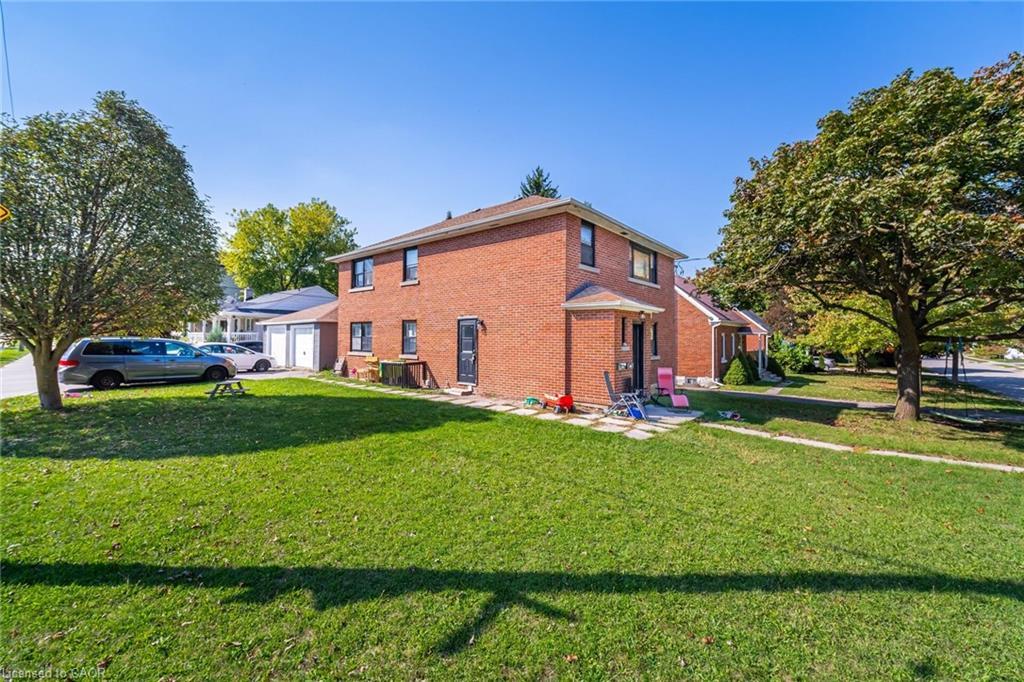 (Lower)-21 Beverley Street, Waterloo, ON - Outdoor