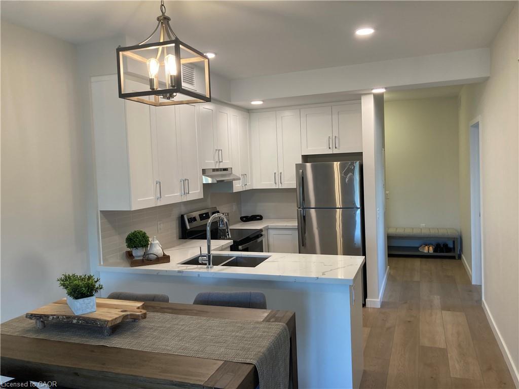 304-15 Talbot Street W, Cayuga, ON - Indoor