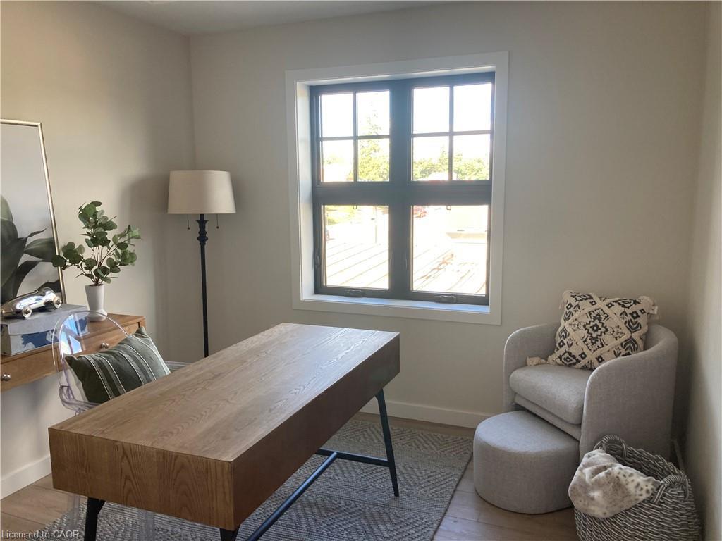 304-15 Talbot Street W, Cayuga, ON - Indoor