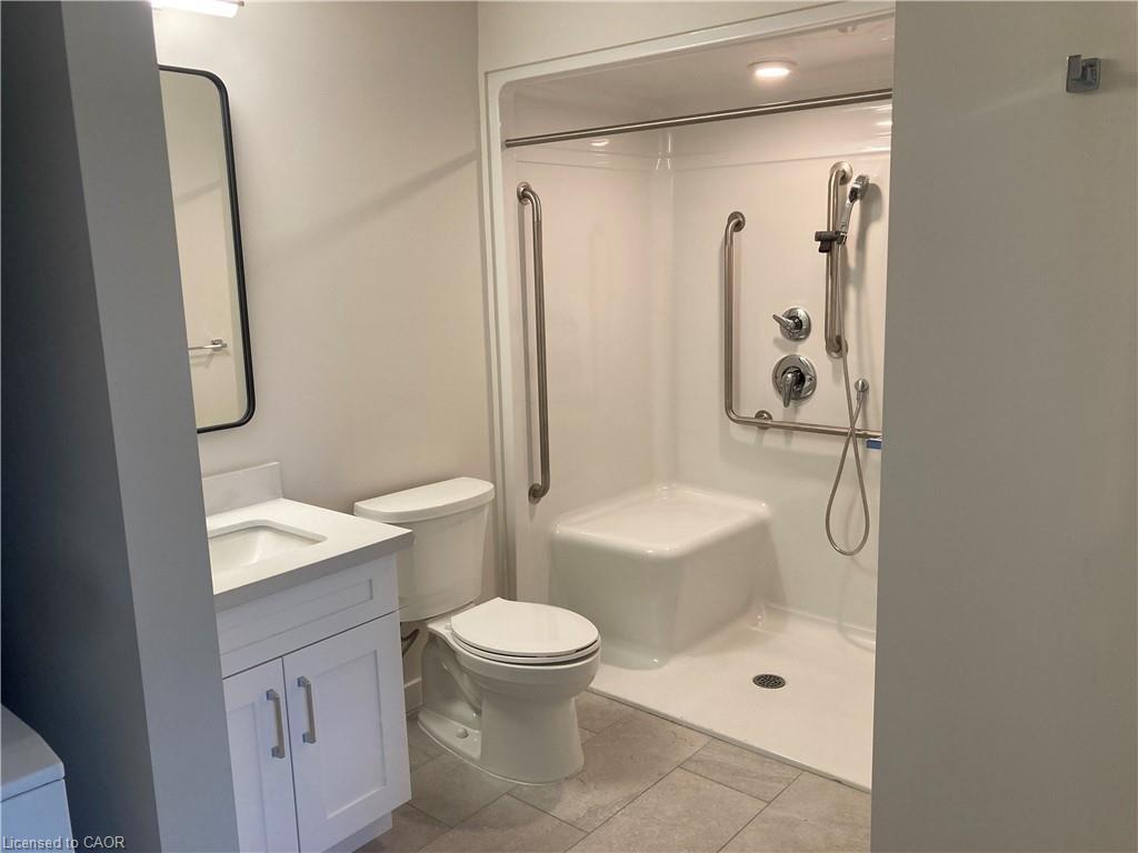 304-15 Talbot Street W, Cayuga, ON - Indoor Photo Showing Bathroom