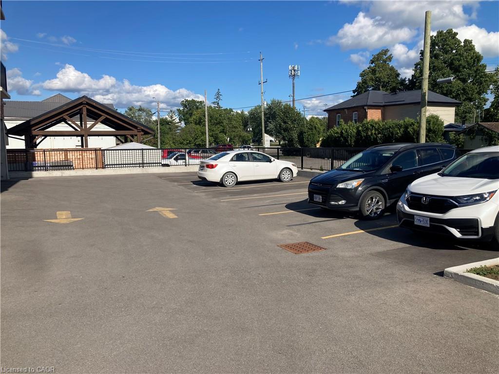 304-15 Talbot Street W, Cayuga, ON - Outdoor