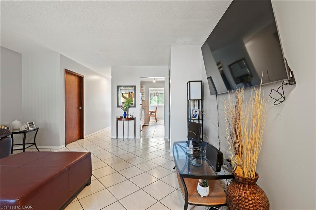 135 West Avenue N, Hamilton, ON - Indoor