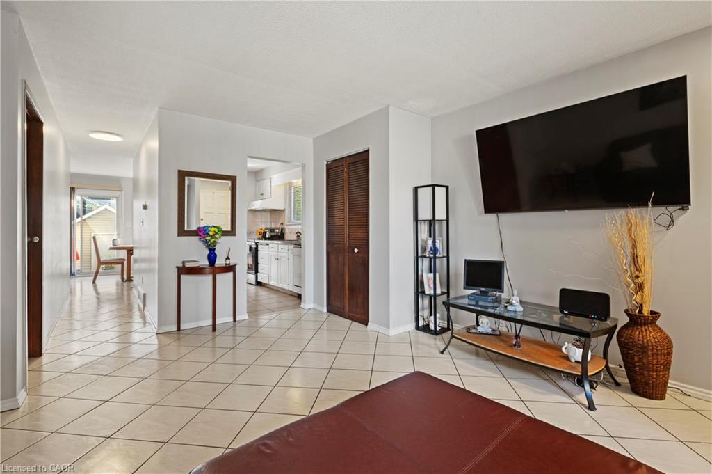 135 West Avenue N, Hamilton, ON - Indoor