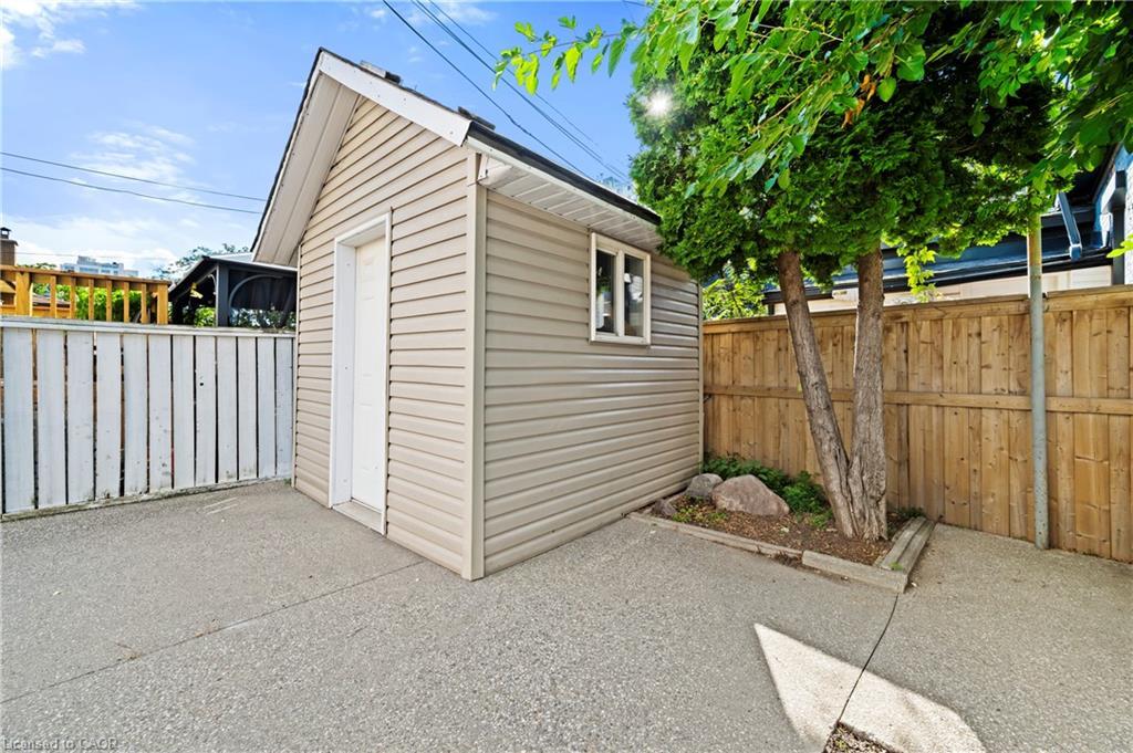 135 West Avenue N, Hamilton, ON - Outdoor With Exterior