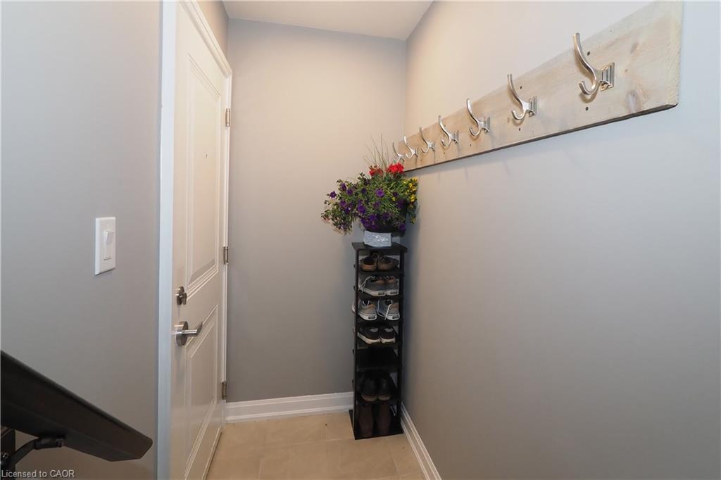 18-350 Fisher Mills Road, Cambridge, ON - Indoor Photo Showing Other Room