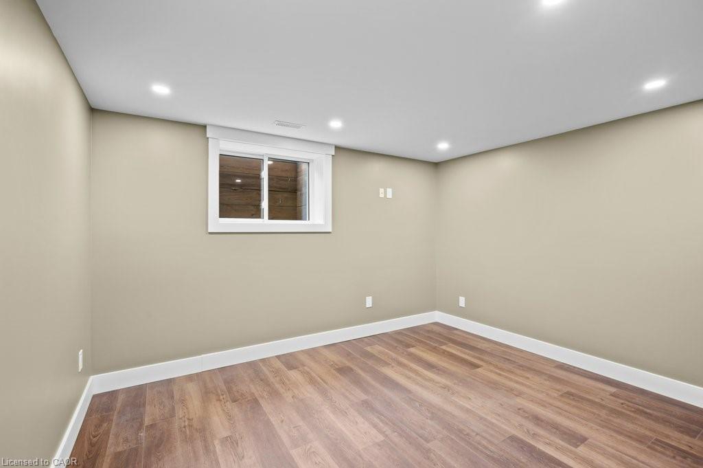 1040 Clyde Road, Cambridge, ON - Indoor Photo Showing Other Room