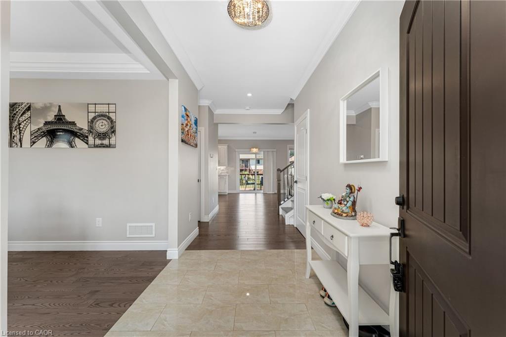 190 Spring Street, Lakeshore, ON - Indoor Photo Showing Other Room