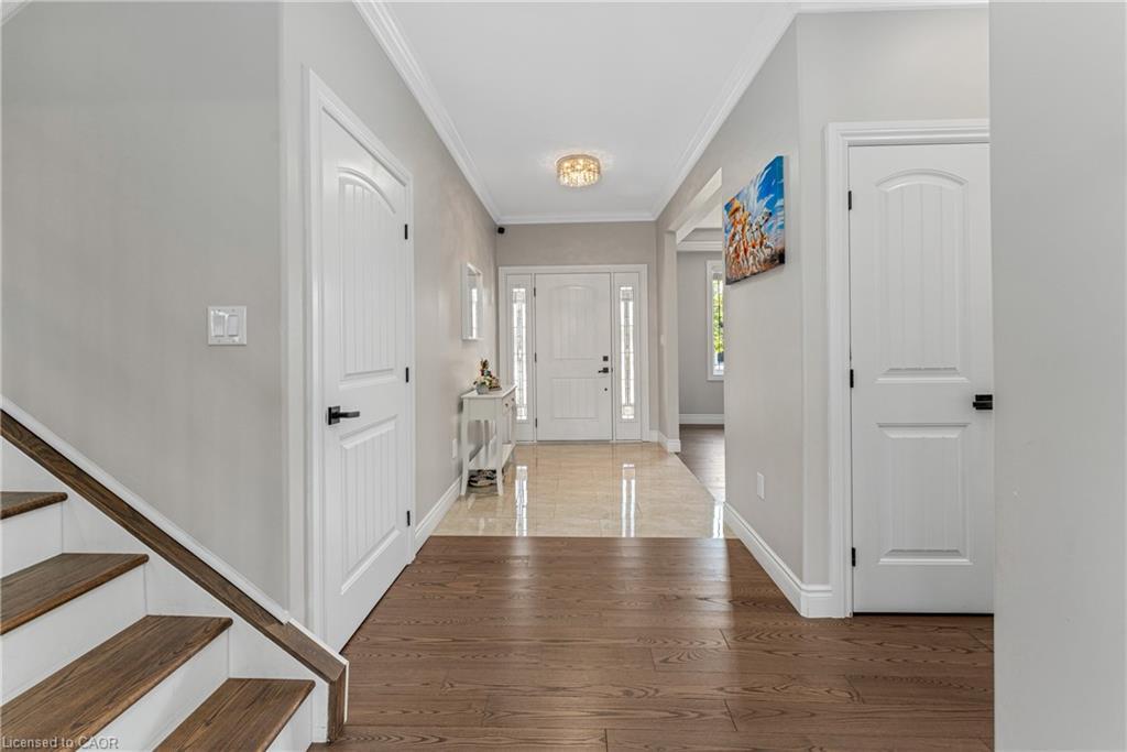 190 Spring Street, Lakeshore, ON - Indoor Photo Showing Other Room