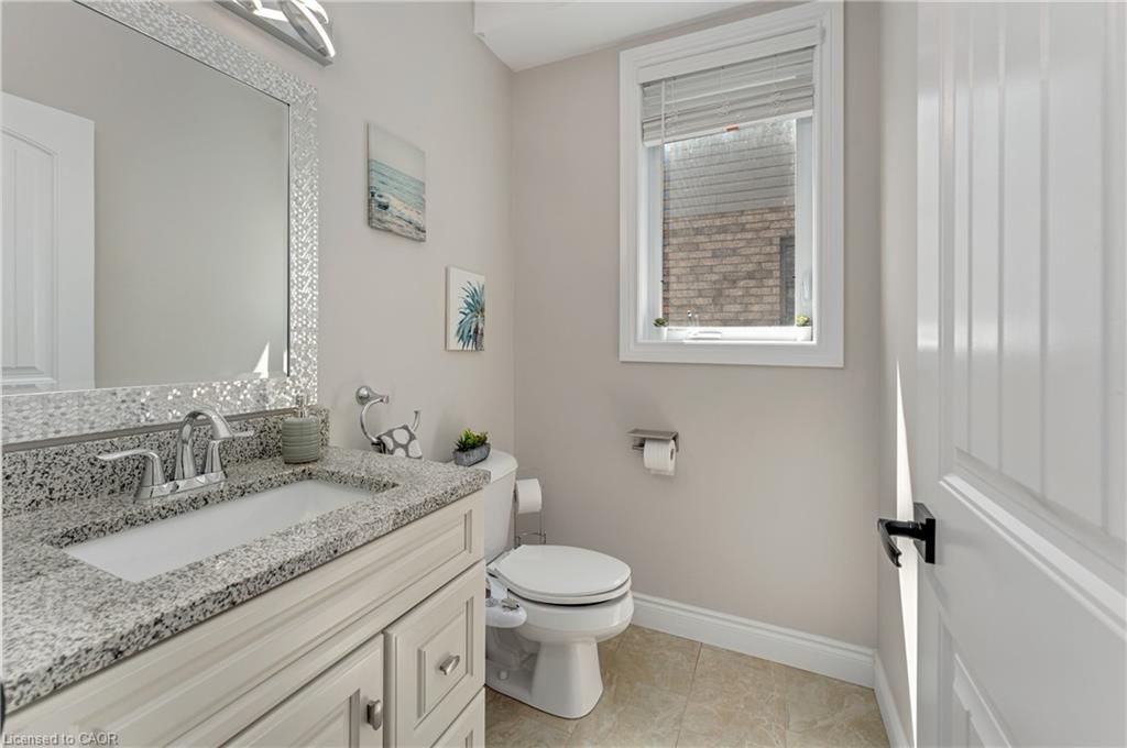 190 Spring Street, Lakeshore, ON - Indoor Photo Showing Bathroom