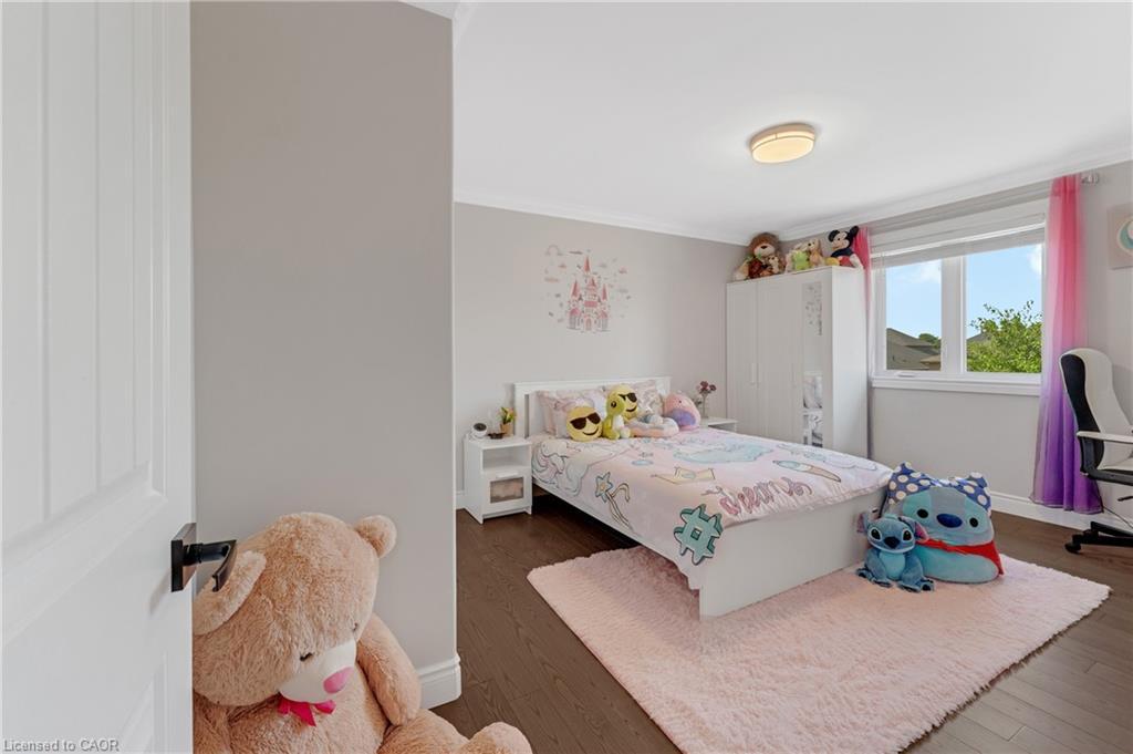 190 Spring Street, Lakeshore, ON - Indoor Photo Showing Bedroom