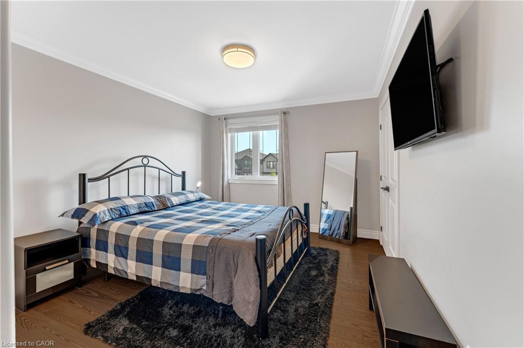 190 Spring Street, Lakeshore, ON - Indoor Photo Showing Bedroom