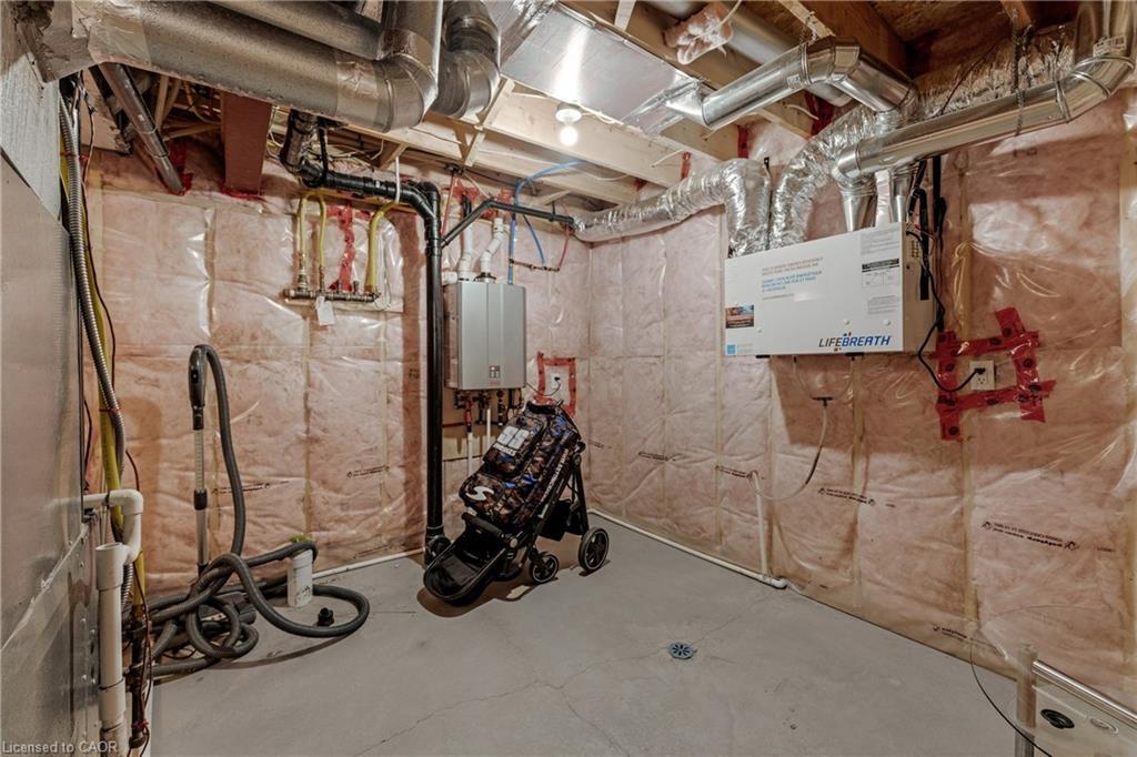 190 Spring Street, Lakeshore, ON - Indoor Photo Showing Basement