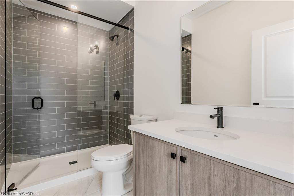 44-271 Grey Silo Road, Waterloo, ON - Indoor Photo Showing Bathroom