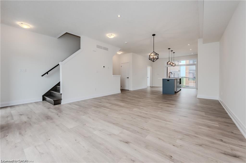 44-271 Grey Silo Road, Waterloo, ON - Indoor