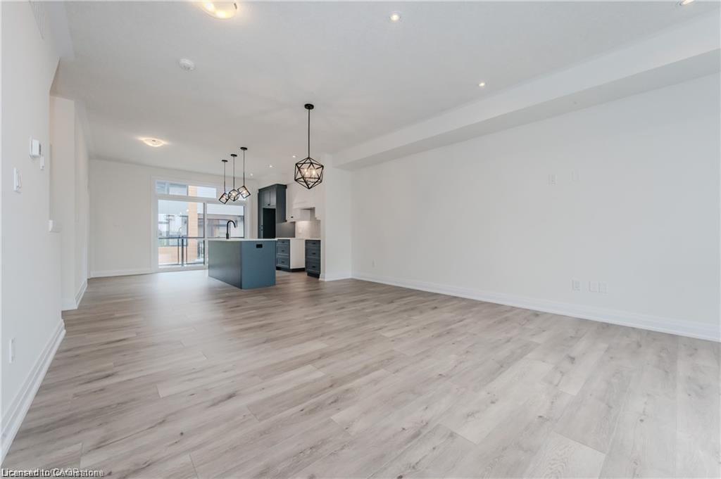 44-271 Grey Silo Road, Waterloo, ON - Indoor