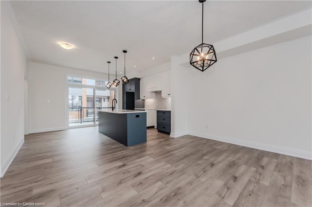 44-271 Grey Silo Road, Waterloo, ON - Indoor Photo Showing Kitchen