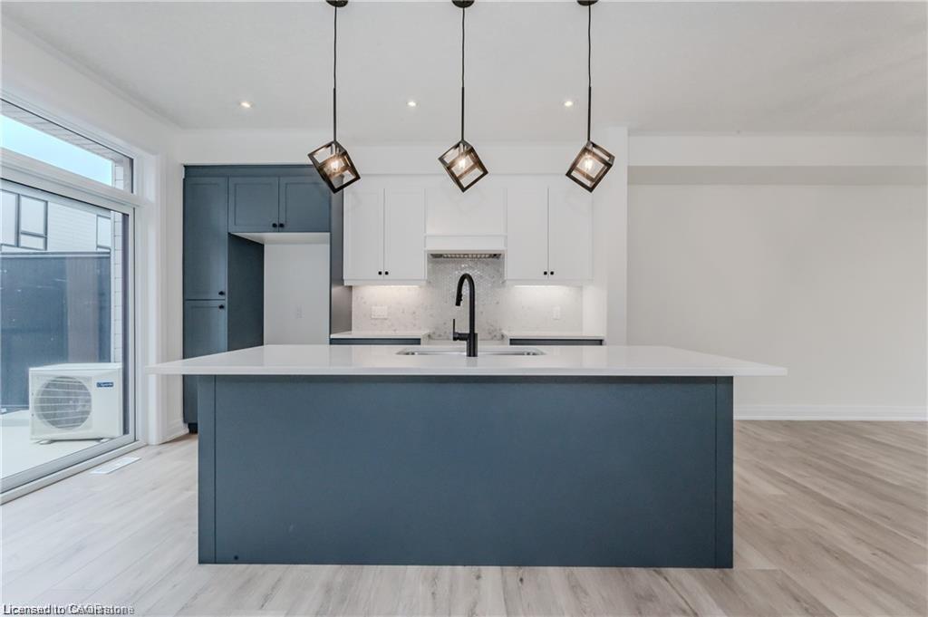 44-271 Grey Silo Road, Waterloo, ON - Indoor Photo Showing Kitchen With Upgraded Kitchen