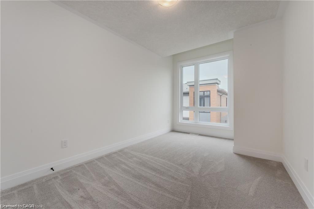 44-271 Grey Silo Road, Waterloo, ON - Indoor Photo Showing Other Room