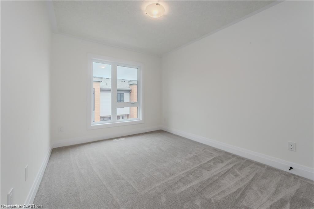 44-271 Grey Silo Road, Waterloo, ON - Indoor Photo Showing Other Room