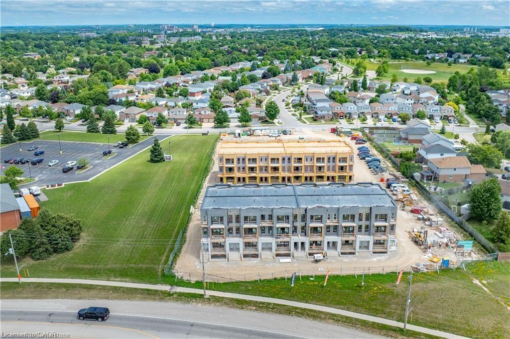 C062-525 Erinbrook Drive, Kitchener, ON - Outdoor With View