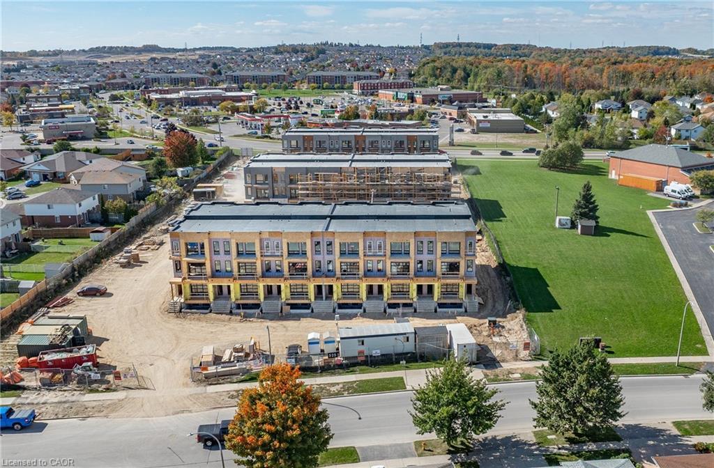 B033-525 Erinbrook Drive, Kitchener, ON - Outdoor With View