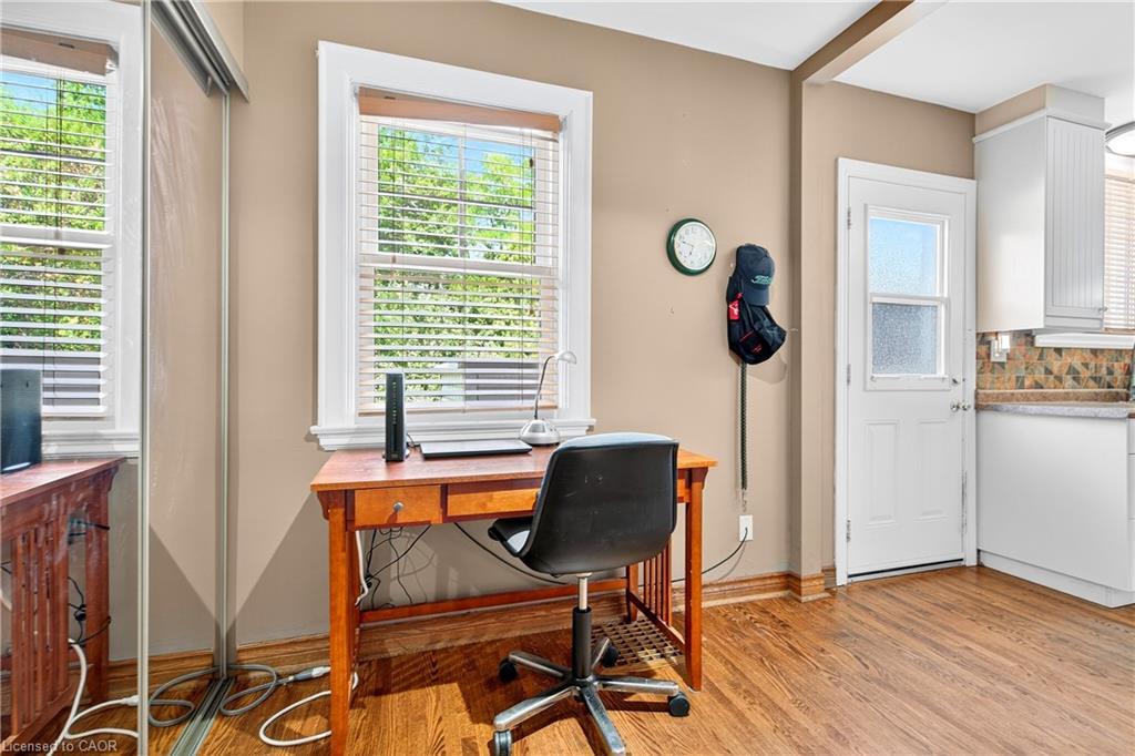 1025 King Road, Burlington, ON - Indoor Photo Showing Office