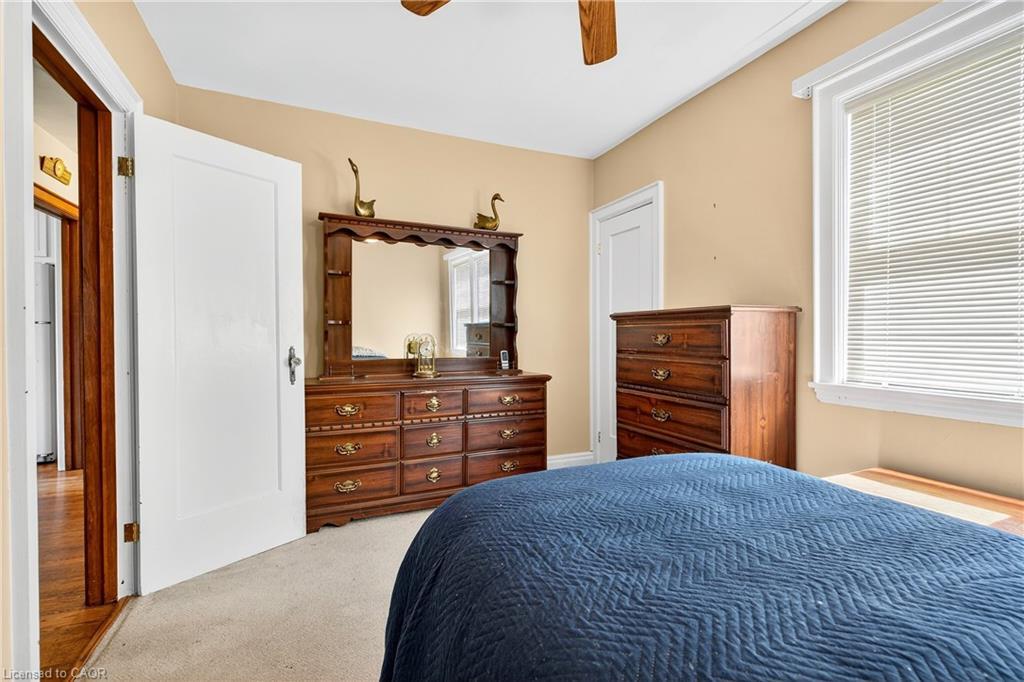 1025 King Road, Burlington, ON - Indoor Photo Showing Bedroom