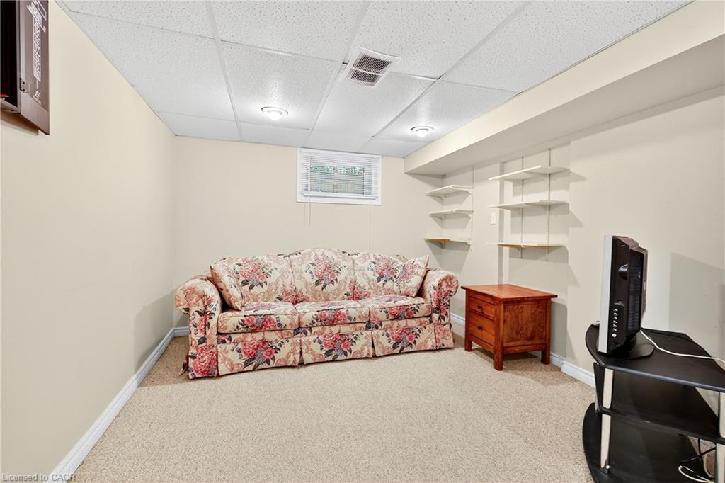 1025 King Road, Burlington, ON - Indoor