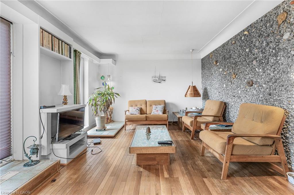 614 Golf Club Road, Hamilton, ON - Indoor