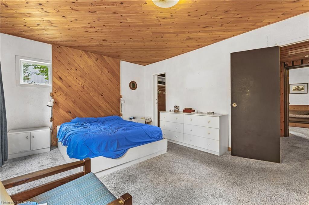 614 Golf Club Road, Hamilton, ON - Indoor Photo Showing Bedroom