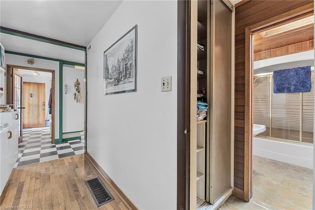 614 Golf Club Road, Hamilton, ON - Indoor Photo Showing Other Room