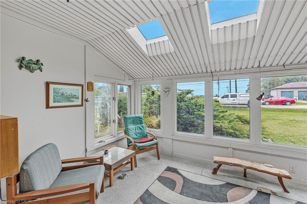 614 Golf Club Road, Hamilton, ON - Indoor