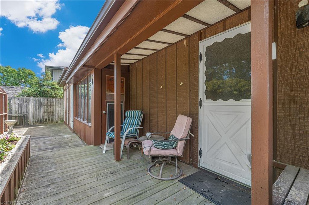 614 Golf Club Road, Hamilton, ON - Outdoor With Exterior