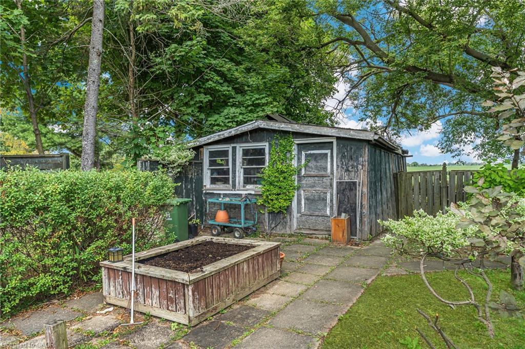 614 Golf Club Road, Hamilton, ON - Outdoor