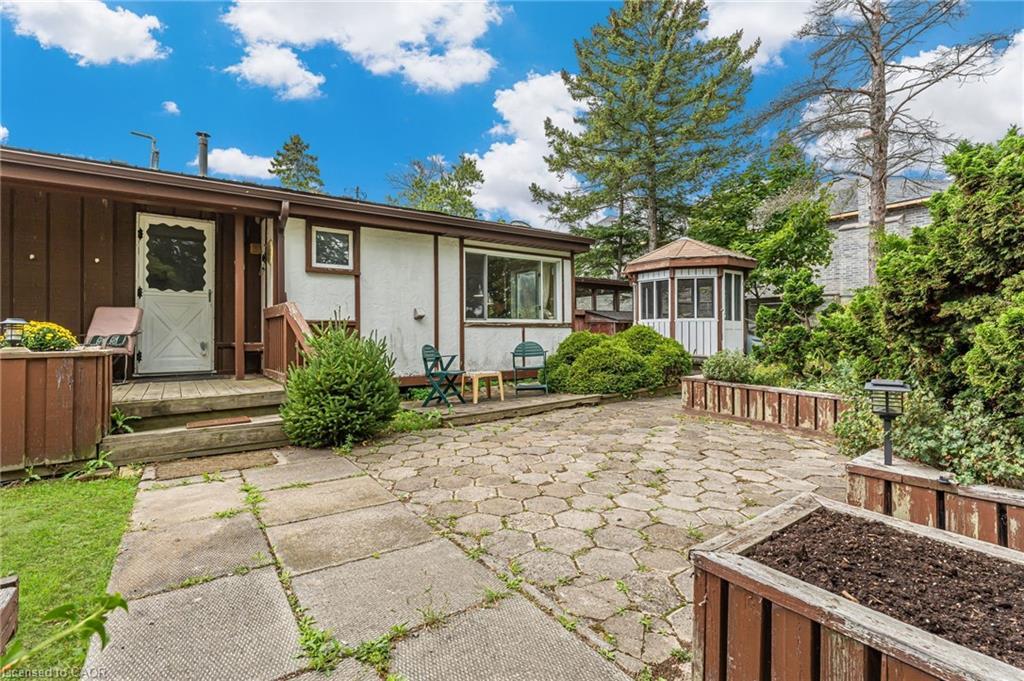 614 Golf Club Road, Hamilton, ON - Outdoor