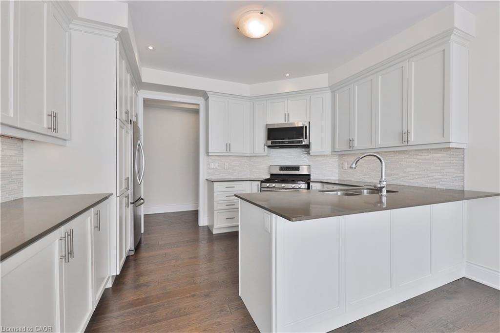 2163 Vineland Crescent, Oakville, ON - Indoor Photo Showing Kitchen