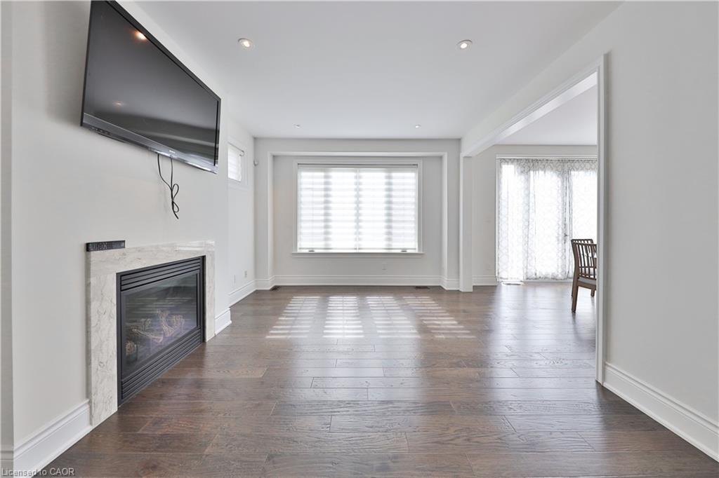 2163 Vineland Crescent, Oakville, ON - Indoor Photo Showing Other Room With Fireplace