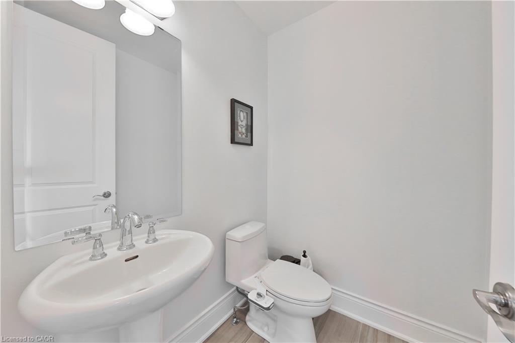 2163 Vineland Crescent, Oakville, ON - Indoor Photo Showing Bathroom
