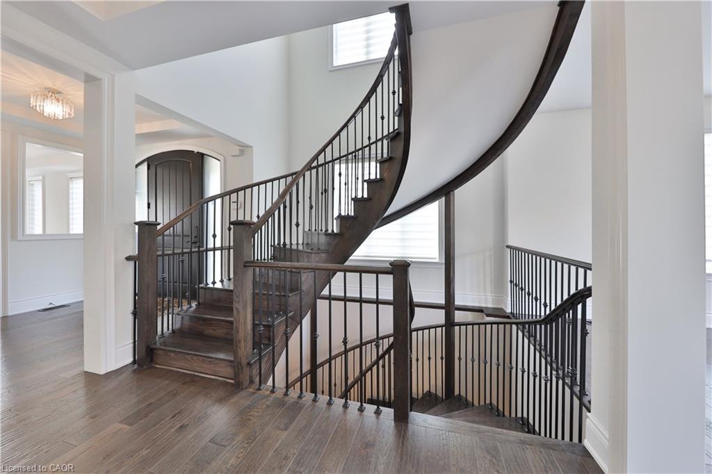 2163 Vineland Crescent, Oakville, ON - Indoor Photo Showing Other Room