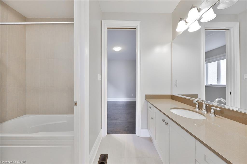 2163 Vineland Crescent, Oakville, ON - Indoor Photo Showing Bathroom