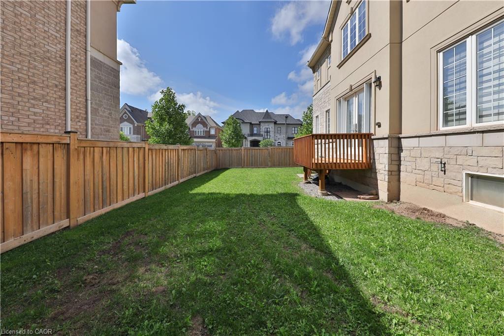2163 Vineland Crescent, Oakville, ON - Outdoor