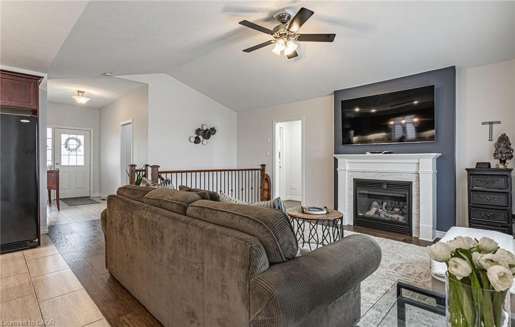 3 Woodhatch Crescent, Ingersoll, ON - Indoor Photo Showing Living Room With Fireplace